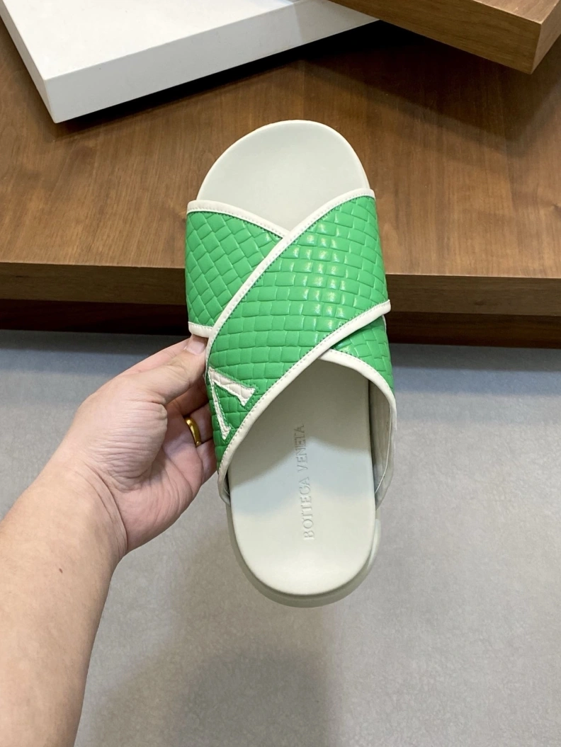 Stylish Bxttxga Vxnxta Slippers 112320