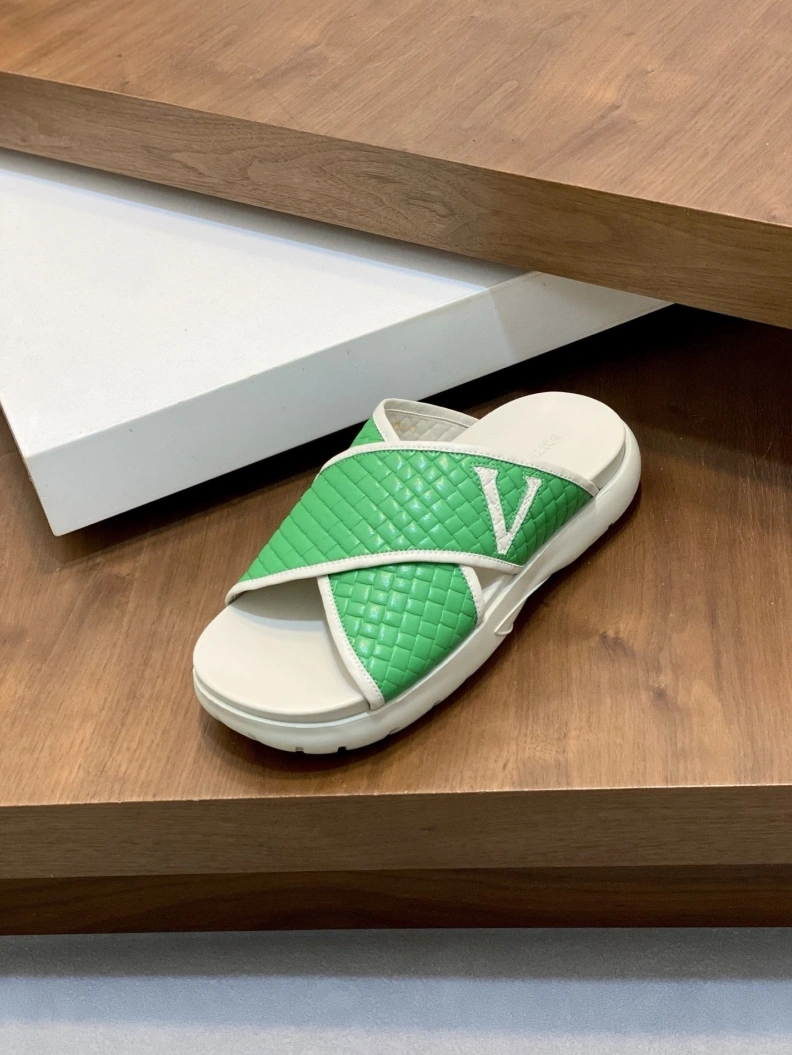 Stylish Bxttxga Vxnxta Slippers 112320