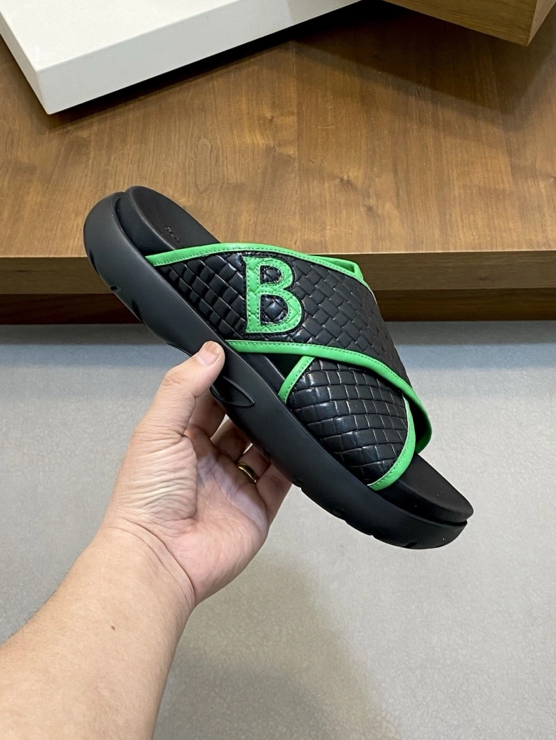 UrbanStyle Bxttxga Vxnxta Slippers 112324