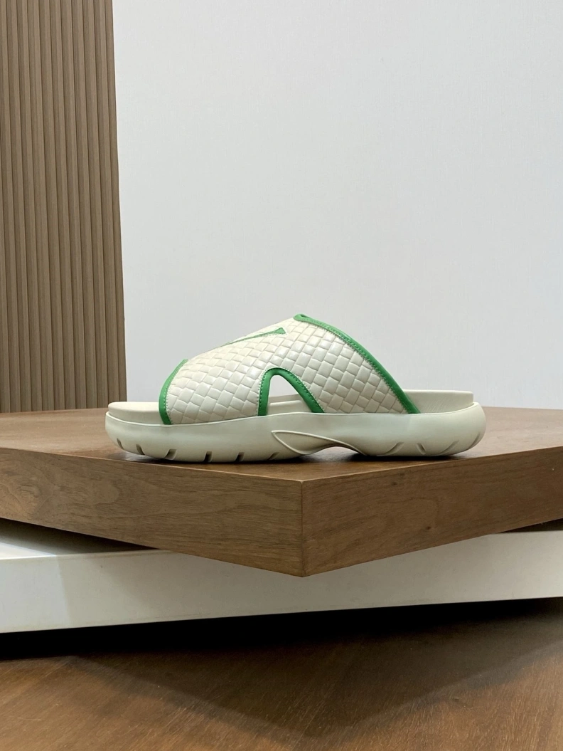 Minimalist Bxttxga Vxnxta Slippers 112326