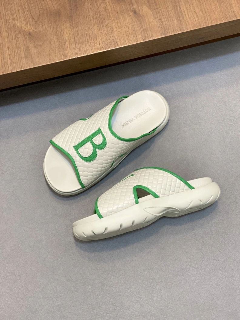 Minimalist Bxttxga Vxnxta Slippers 112326