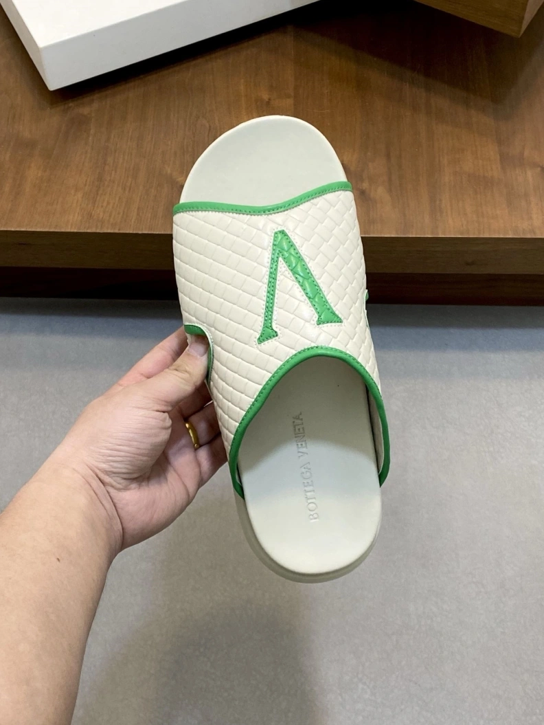 Minimalist Bxttxga Vxnxta Slippers 112326