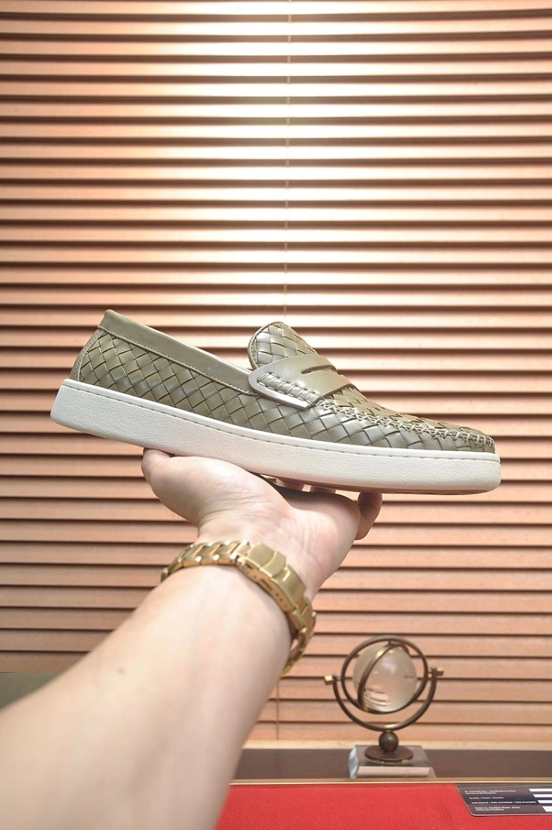 Timeless Bxttxga Vxnxta Leather Shoes 112360