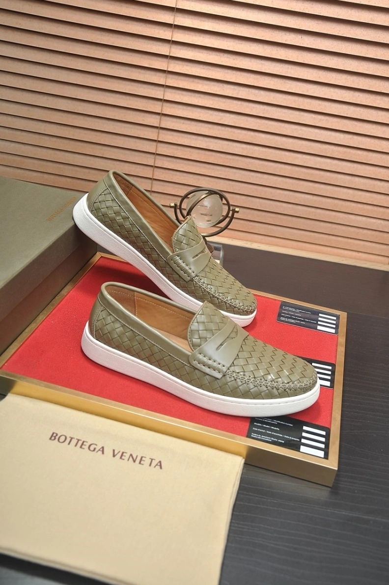 Timeless Bxttxga Vxnxta Leather Shoes 112360