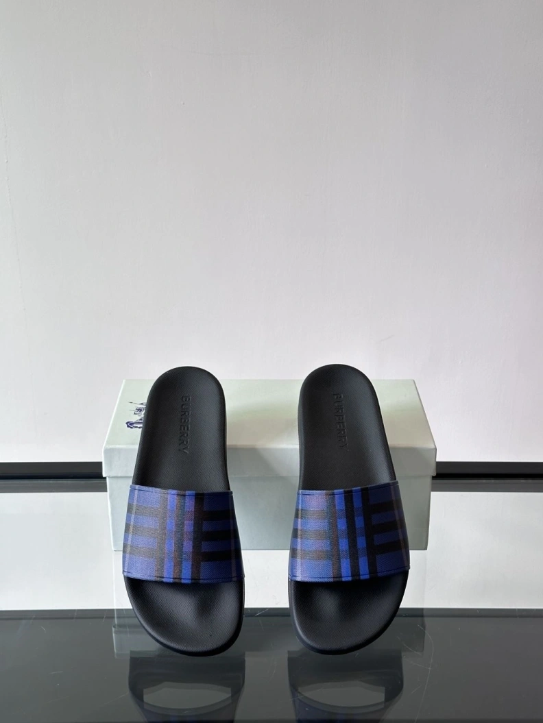EasyMatch Bxrbxrry Slippers 114496