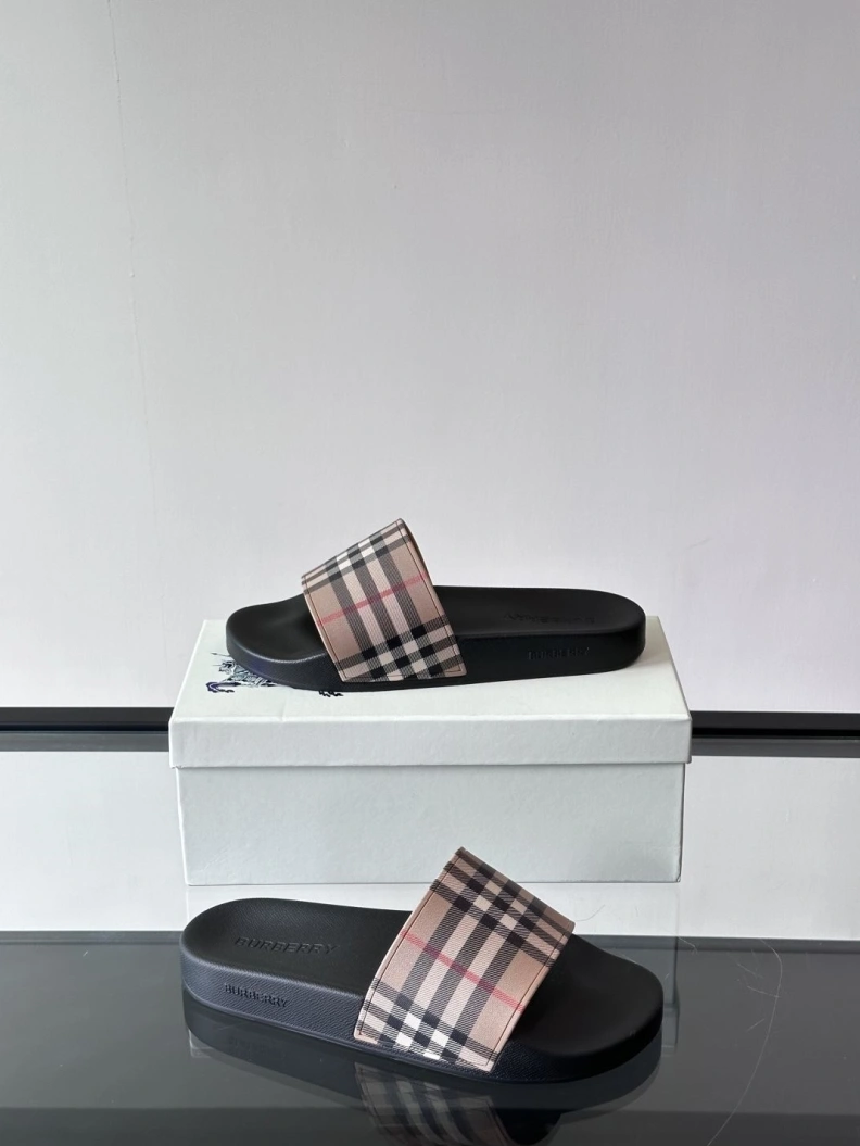 Bxrbxrry Slippers Functional 114494