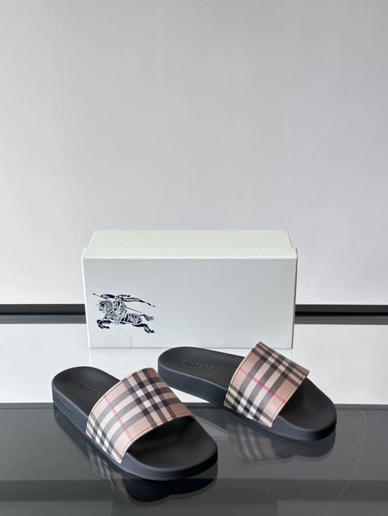 Bxrbxrry Slippers Functional 114494