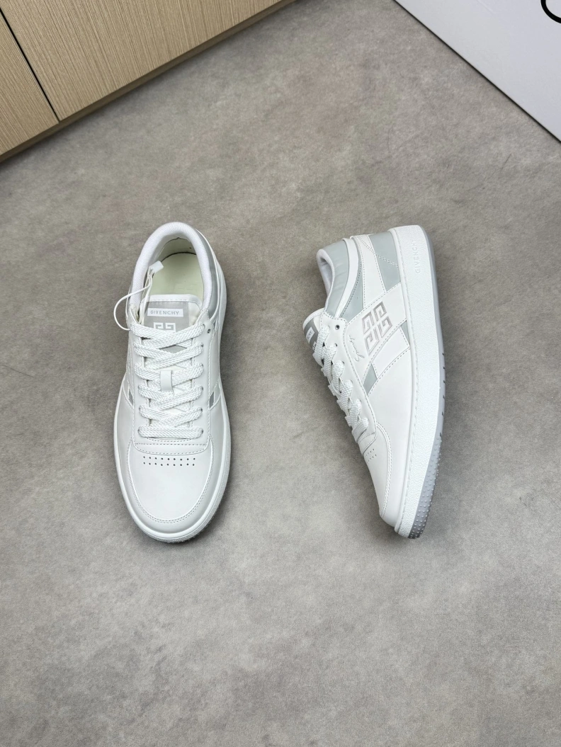 Gxvxnchy Sneakers Trendsetting 151886