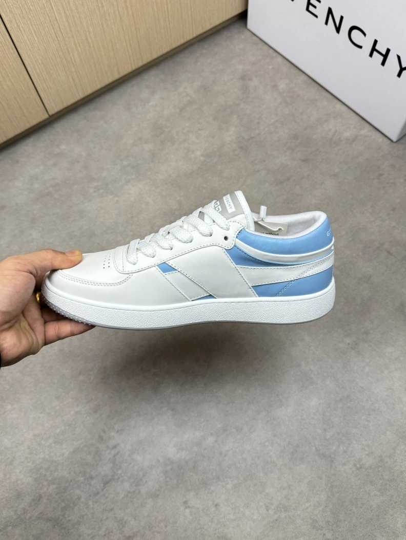 Gxvxnchy Sneakers Affordable 151881