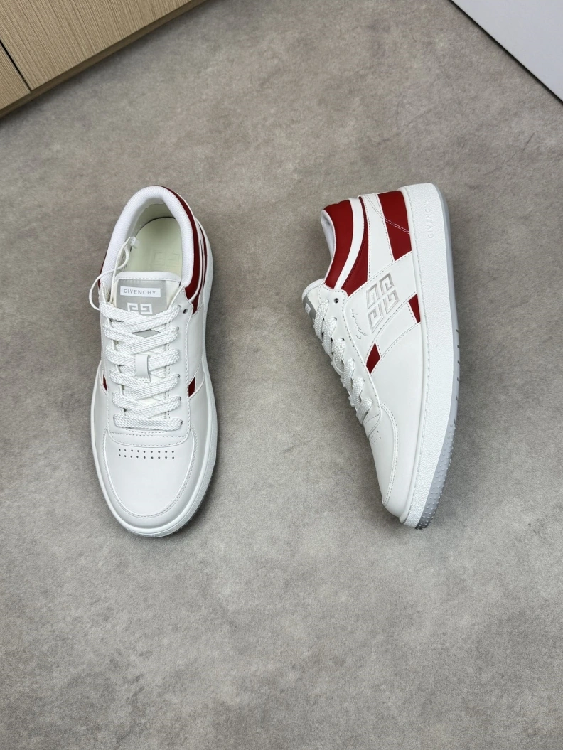 Minimalist Gxvxnchy Sneakers 151878
