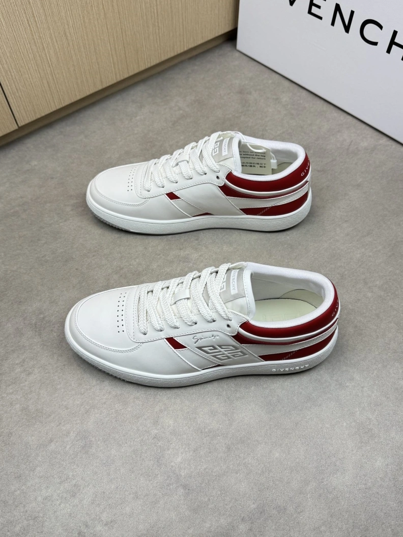 Minimalist Gxvxnchy Sneakers 151878