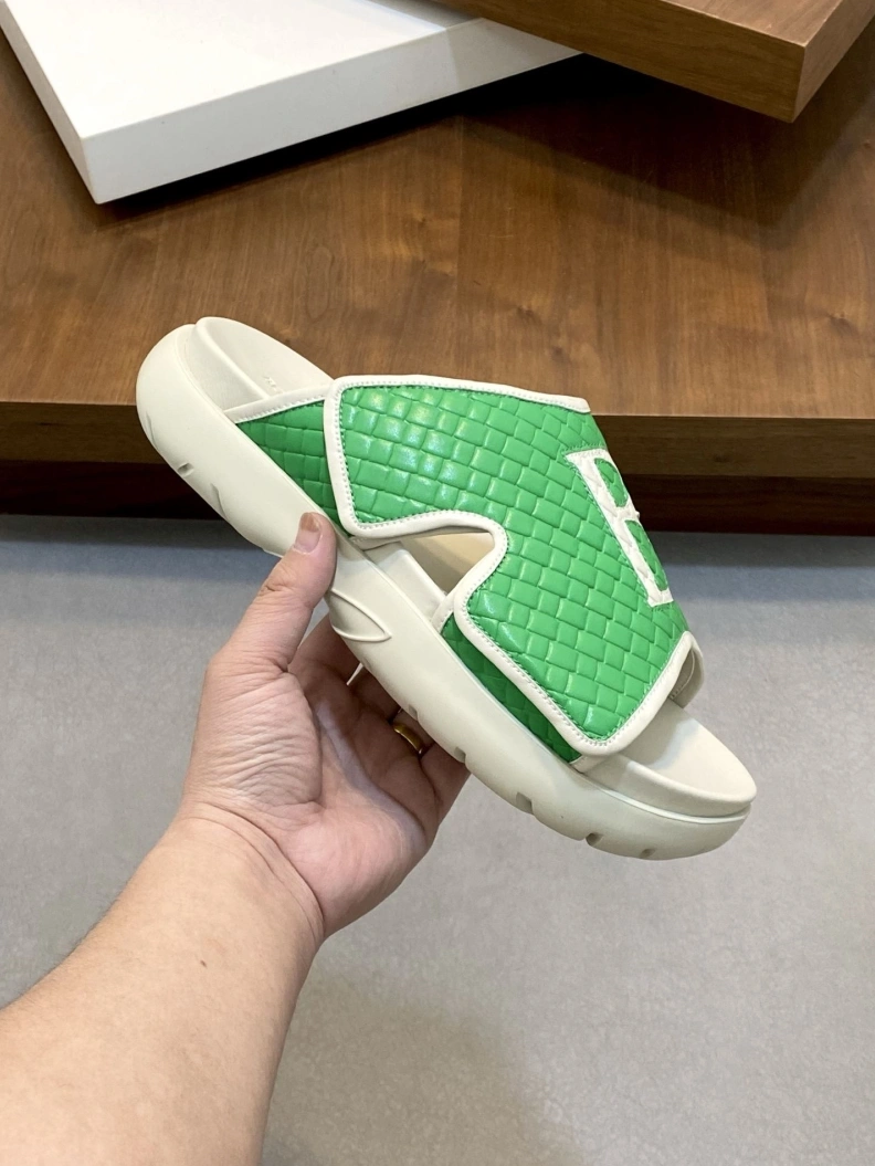 Elegant Bxttxga Vxnxta Slippers 112306