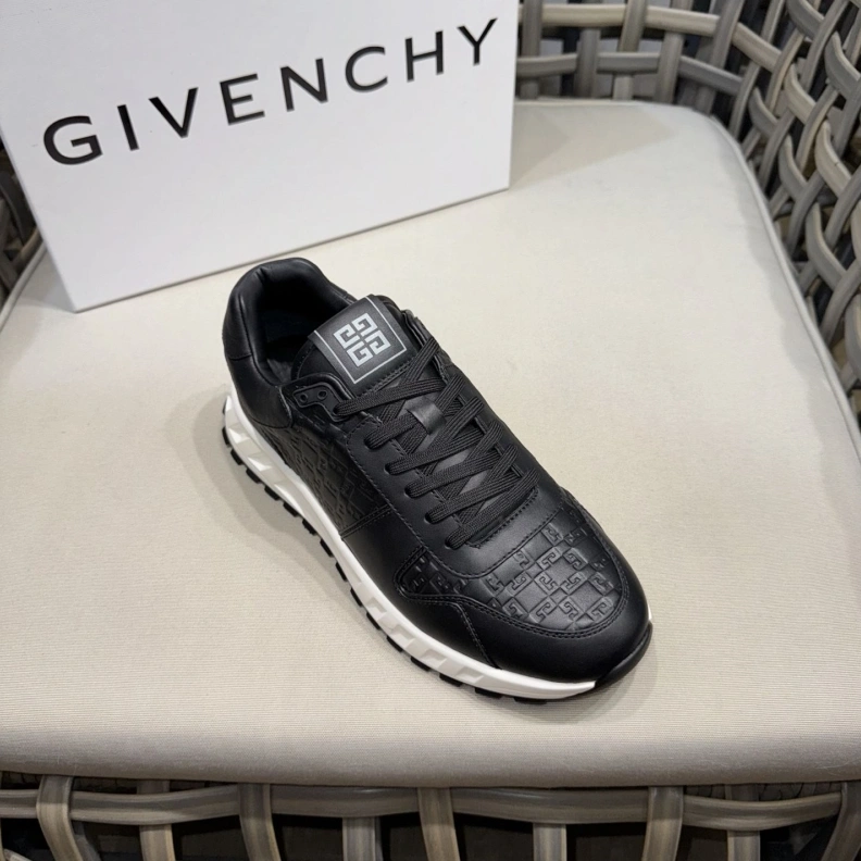 GoAnywhere Gxvxnchy Sneakers 151876
