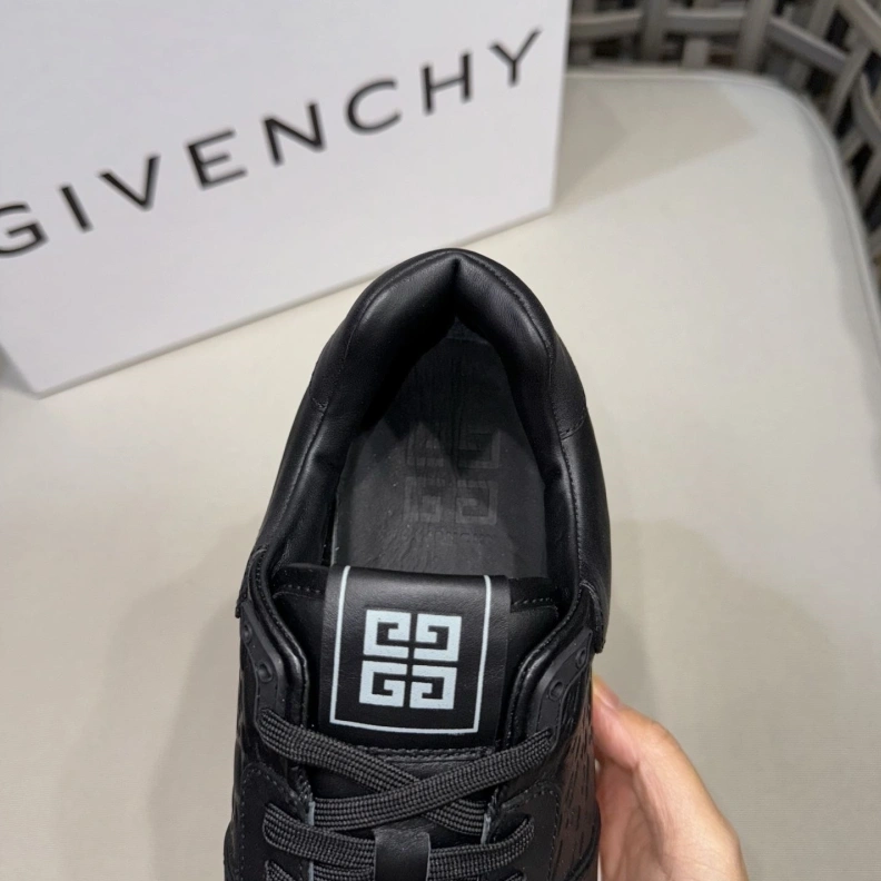 GoAnywhere Gxvxnchy Sneakers 151876