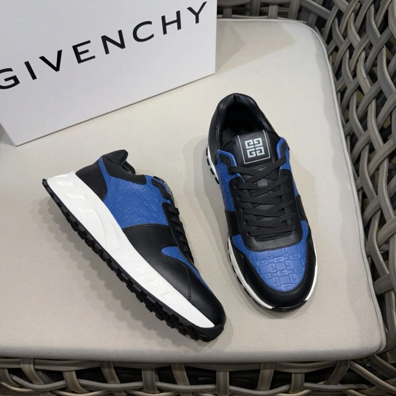 Bold Gxvxnchy Sneakers 151873