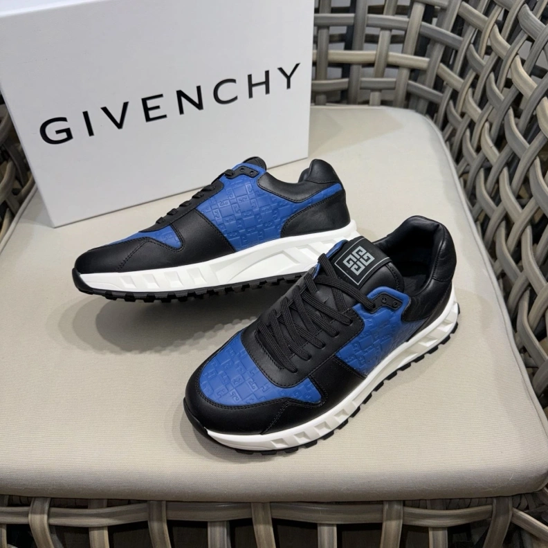 Bold Gxvxnchy Sneakers 151873