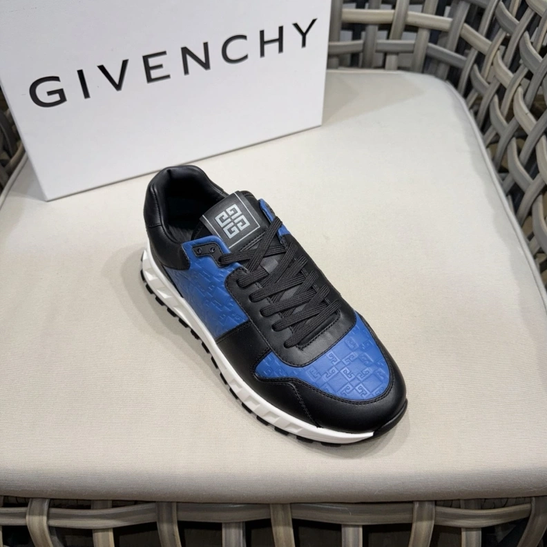 Bold Gxvxnchy Sneakers 151873
