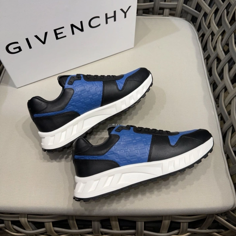 Bold Gxvxnchy Sneakers 151873