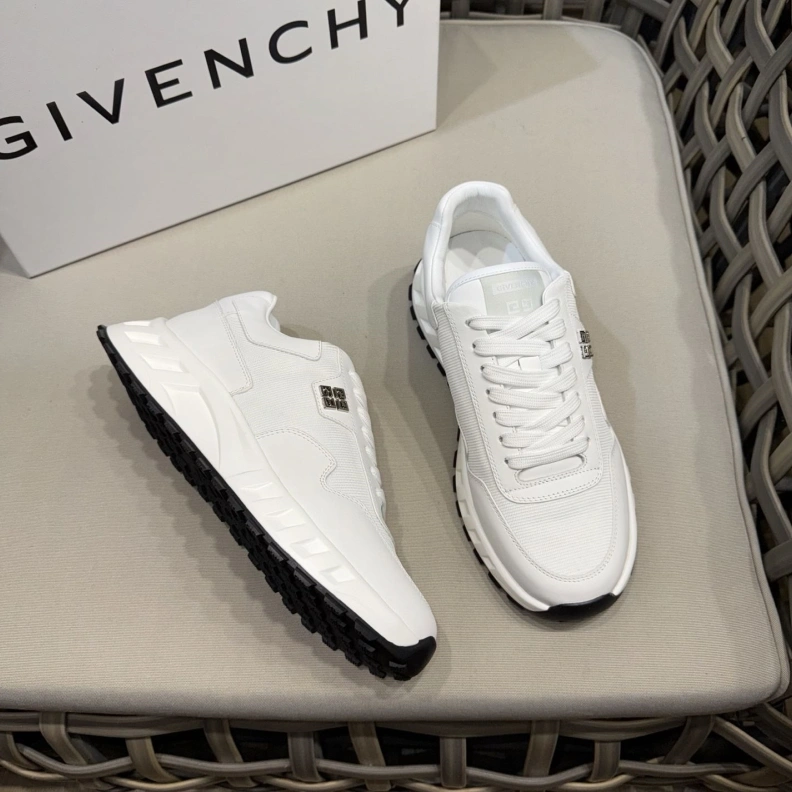 Popular Gxvxnchy Sneakers 151870