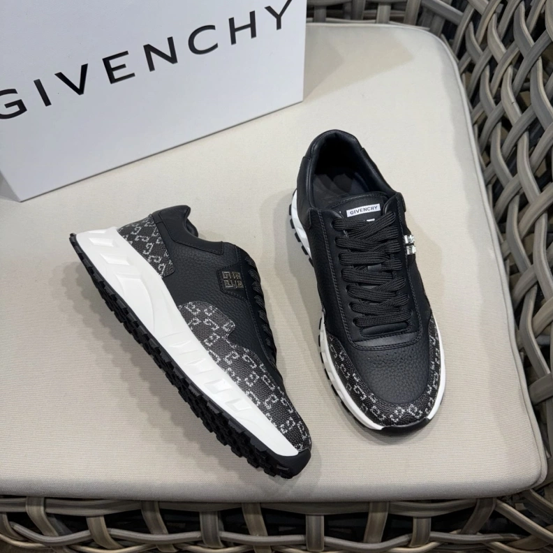 Gxvxnchy Sneakers Efficient 151869