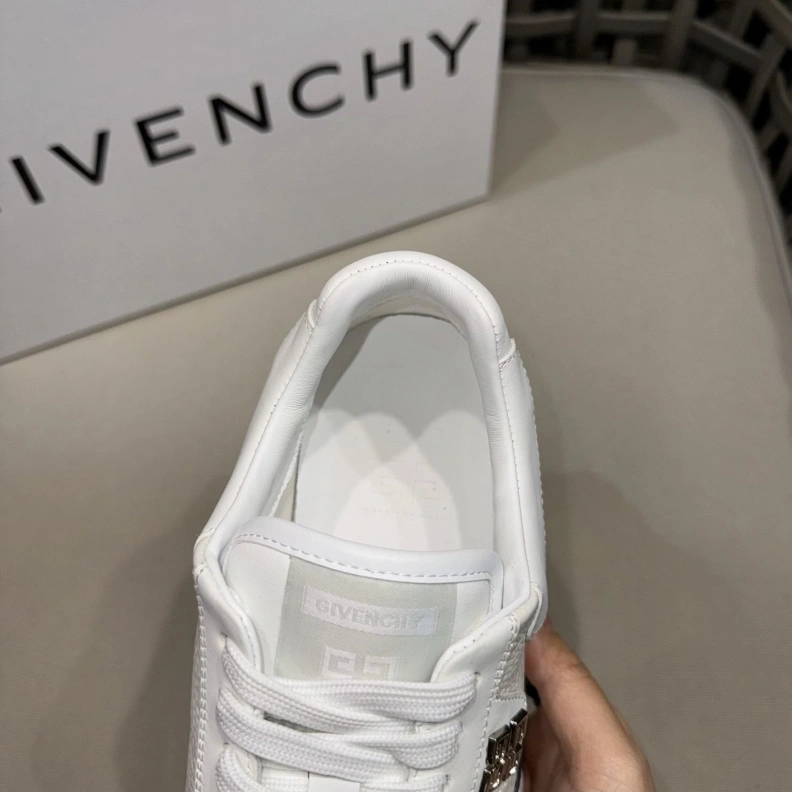 Unique Gxvxnchy Sneakers 151868