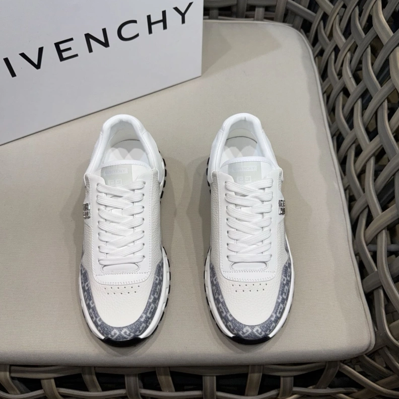 Resilient Gxvxnchy Sneakers 151865