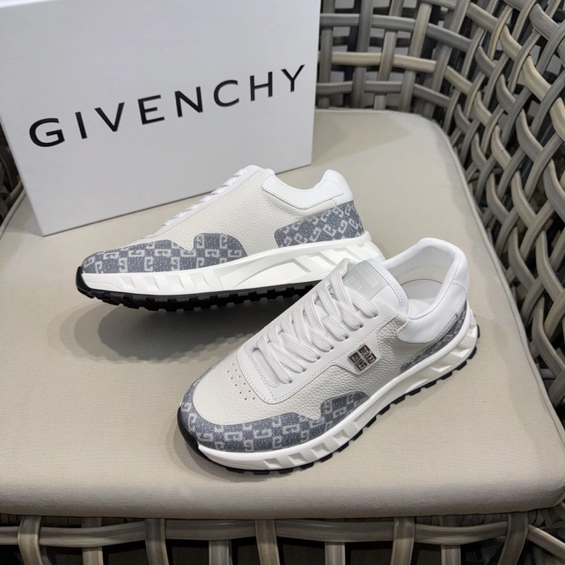 Resilient Gxvxnchy Sneakers 151865