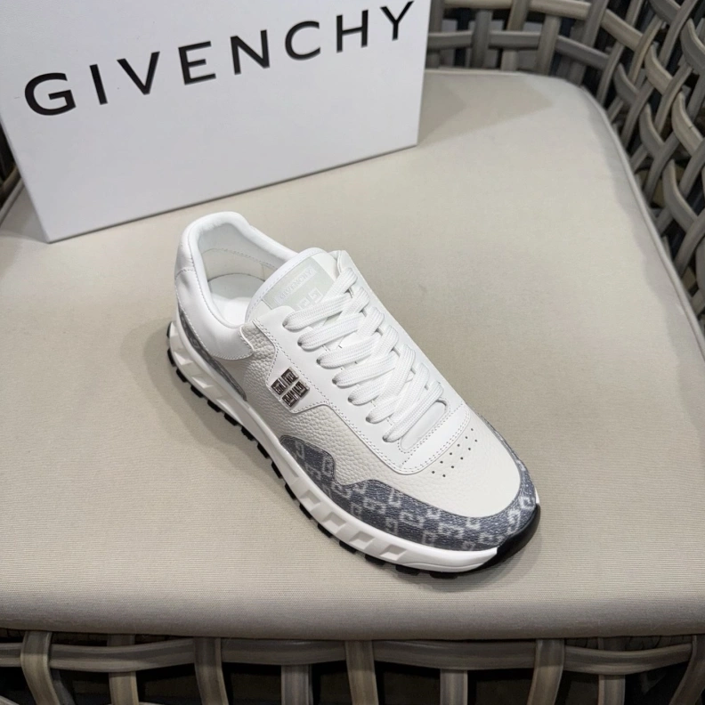 Resilient Gxvxnchy Sneakers 151865