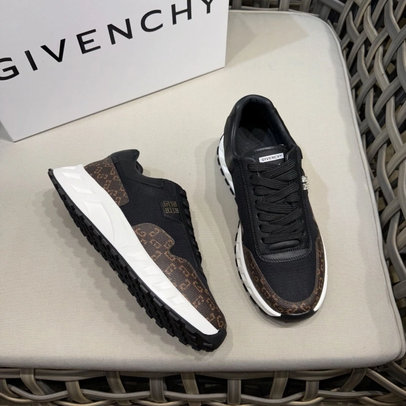 Bold Gxvxnchy Sneakers 151866