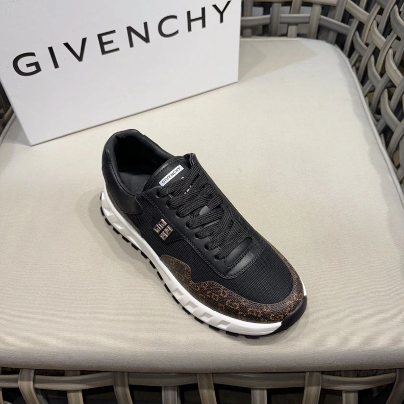 Bold Gxvxnchy Sneakers 151866