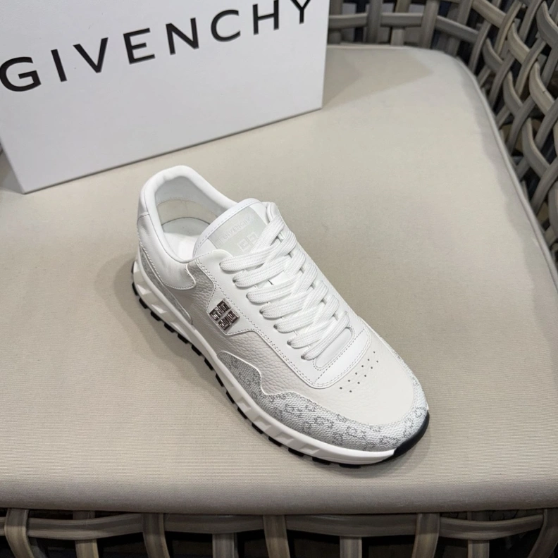 Gxvxnchy Sneakers Sophisticated 151864
