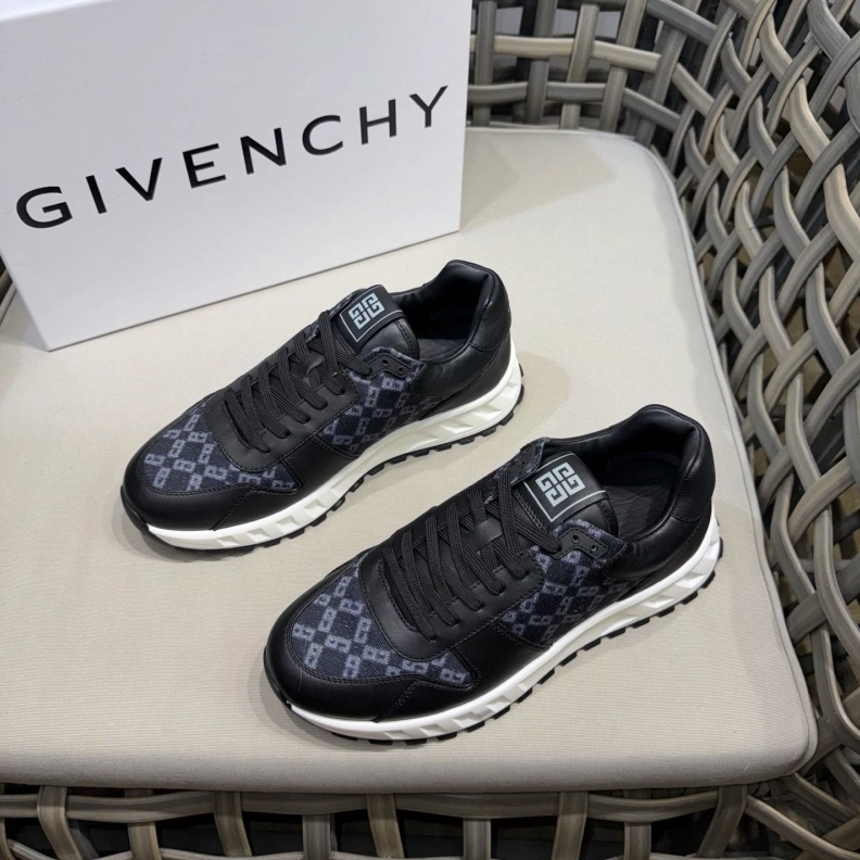 Gxvxnchy Sneakers Bright 151867