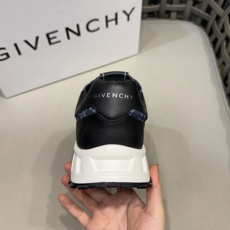 ModernLook Gxvxnchy Sneakers 151863