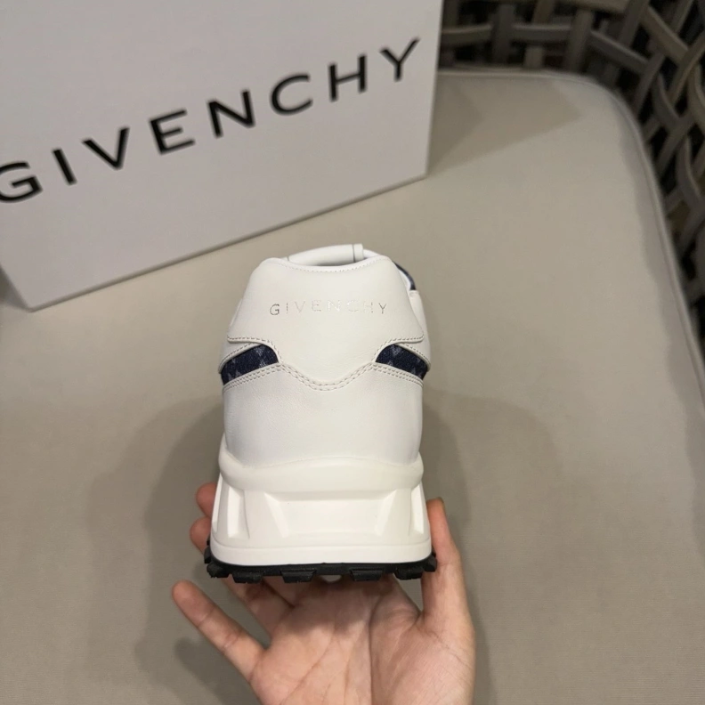 Comfortable Gxvxnchy Sneakers 151856
