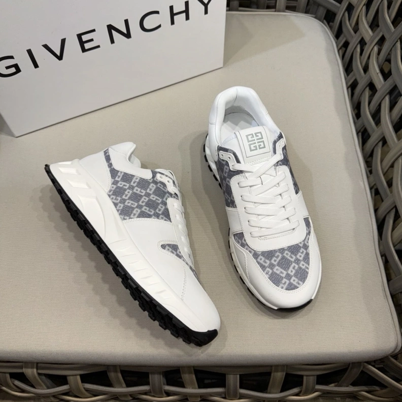 Gxvxnchy Sneakers Practical 151858