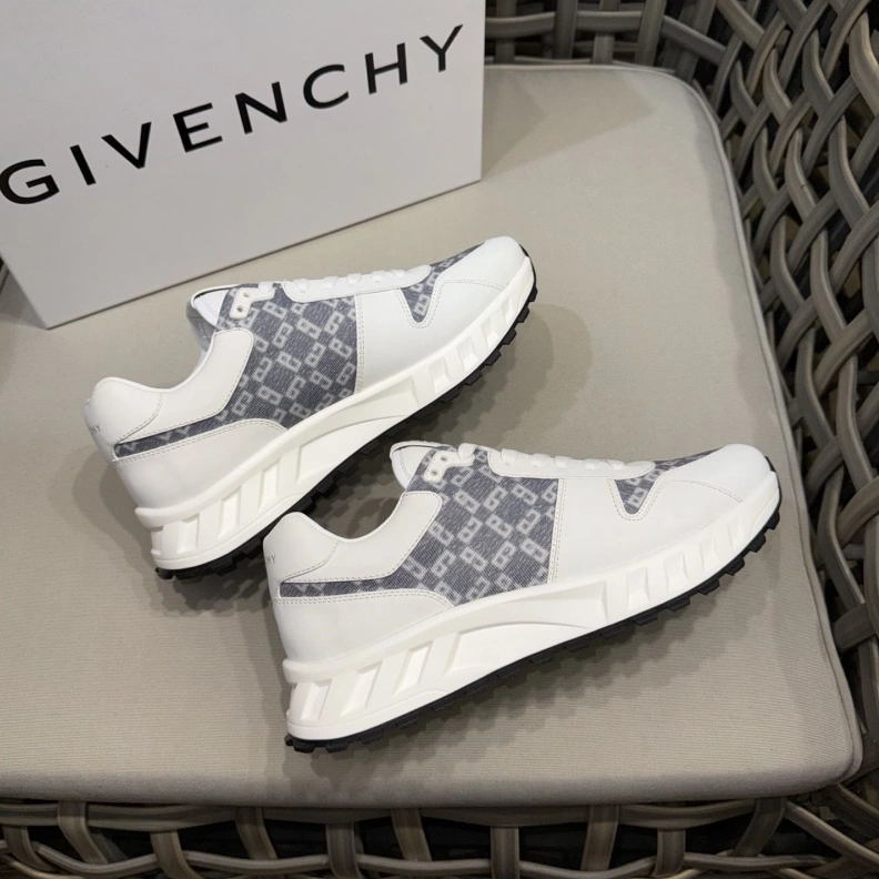 Gxvxnchy Sneakers Practical 151858