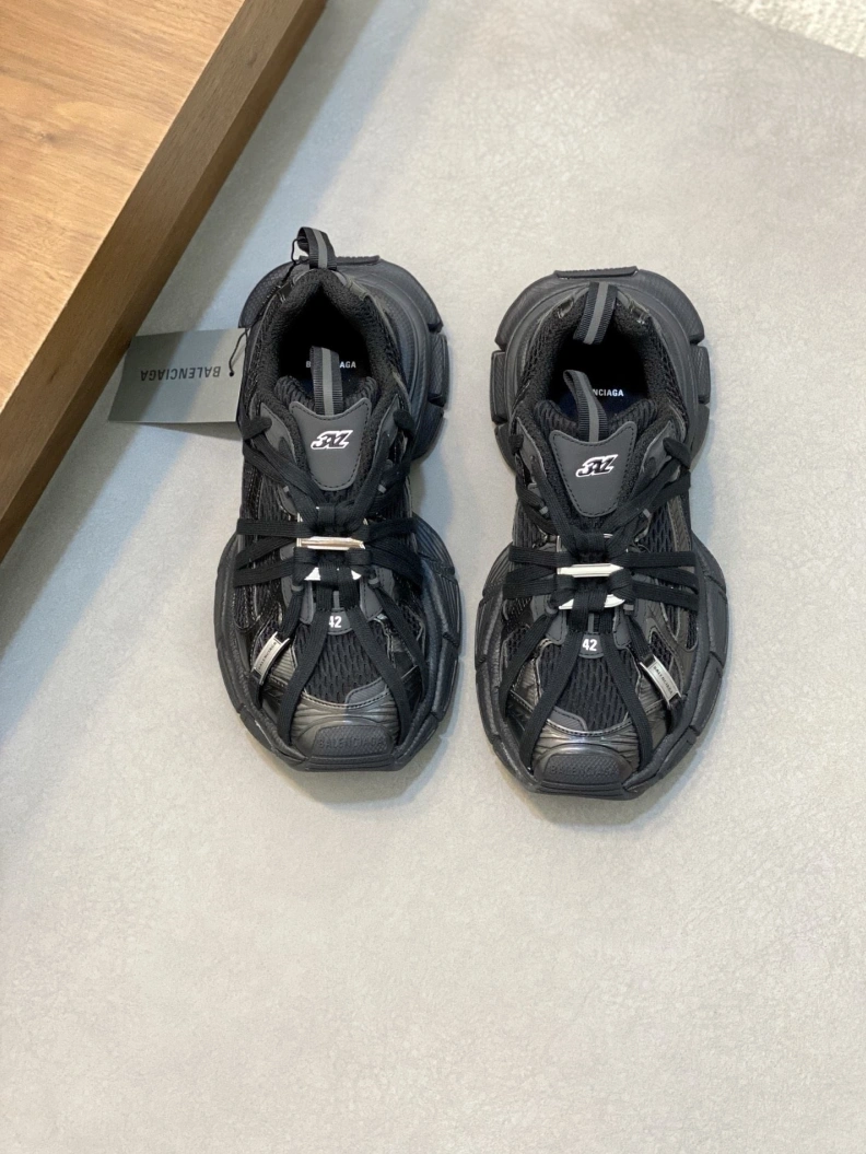 GoAnywhere Bxlxnciaga Sneakers 109241
