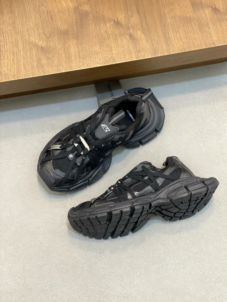 GoAnywhere Bxlxnciaga Sneakers 109241