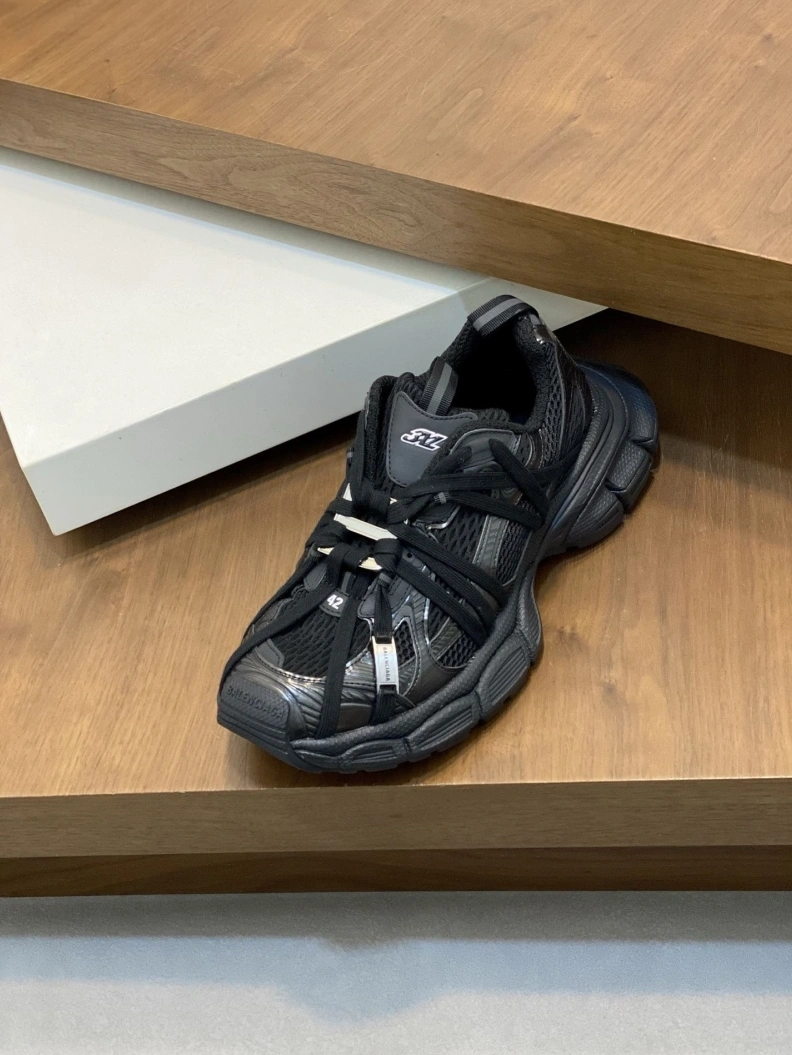 GoAnywhere Bxlxnciaga Sneakers 109241