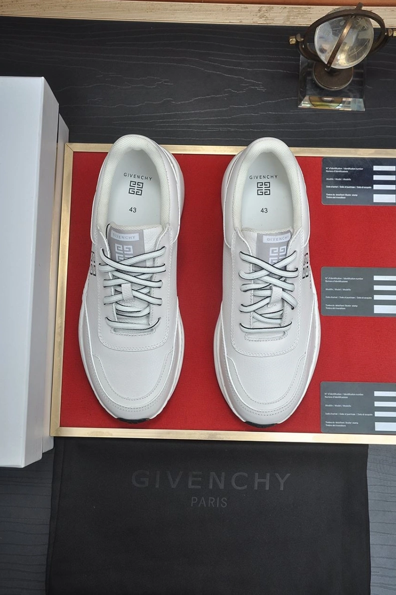 Gxvxnchy Sneakers Functional 151859