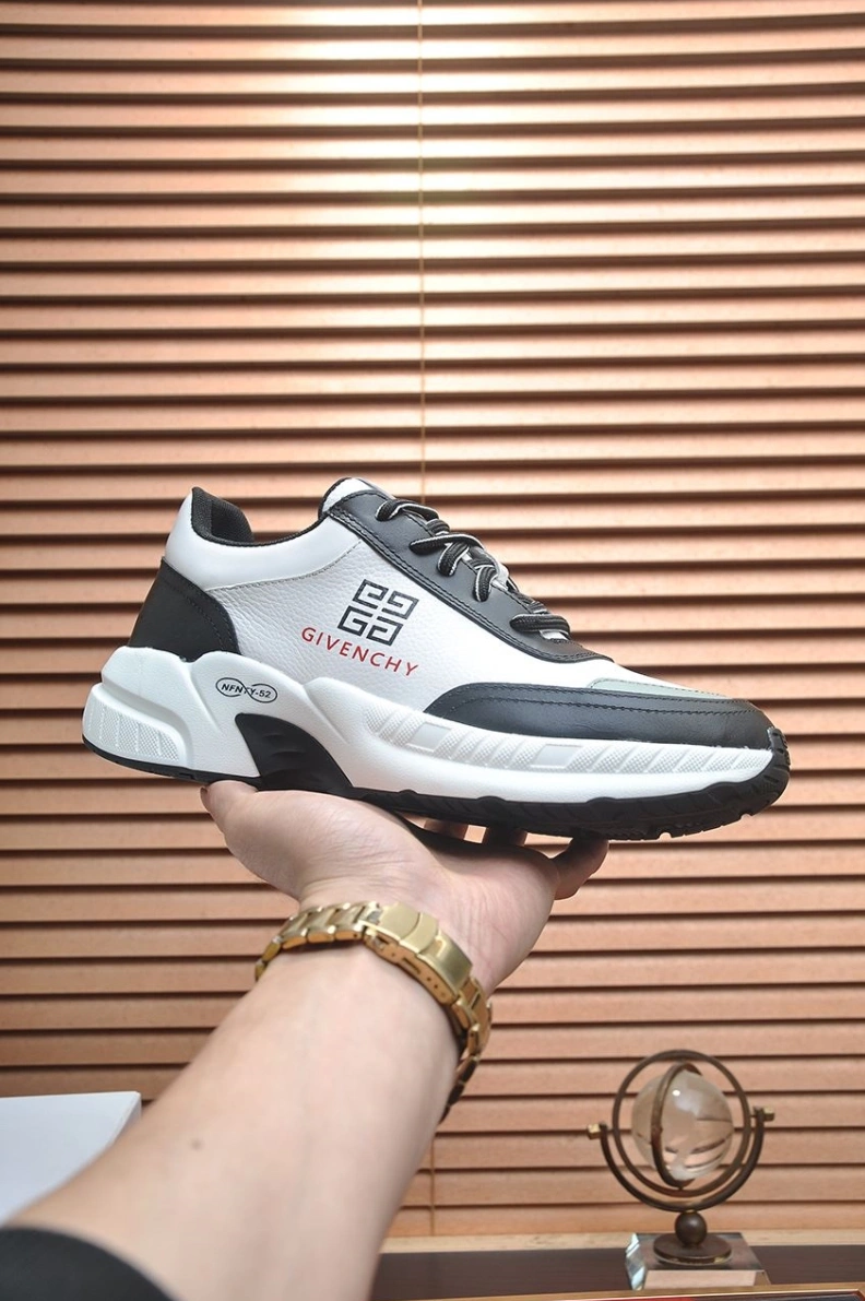 Gxvxnchy Sneakers Modern 151848
