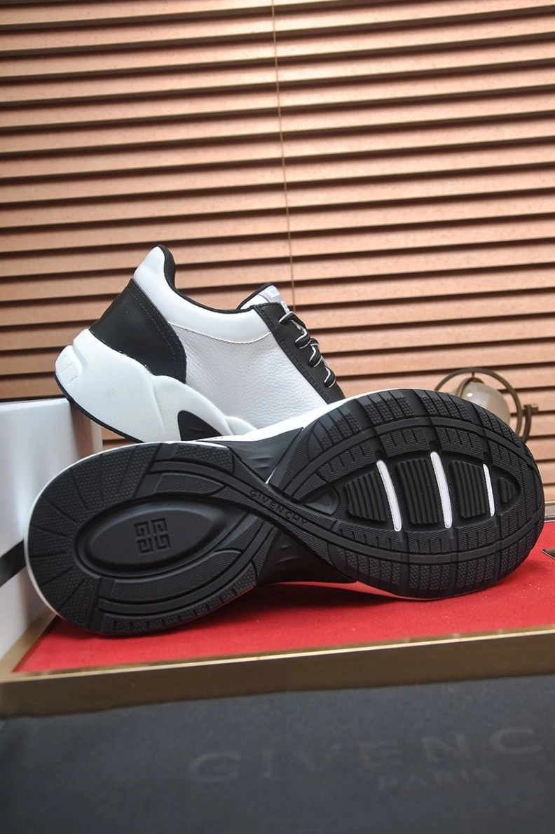 Gxvxnchy Sneakers Modern 151848