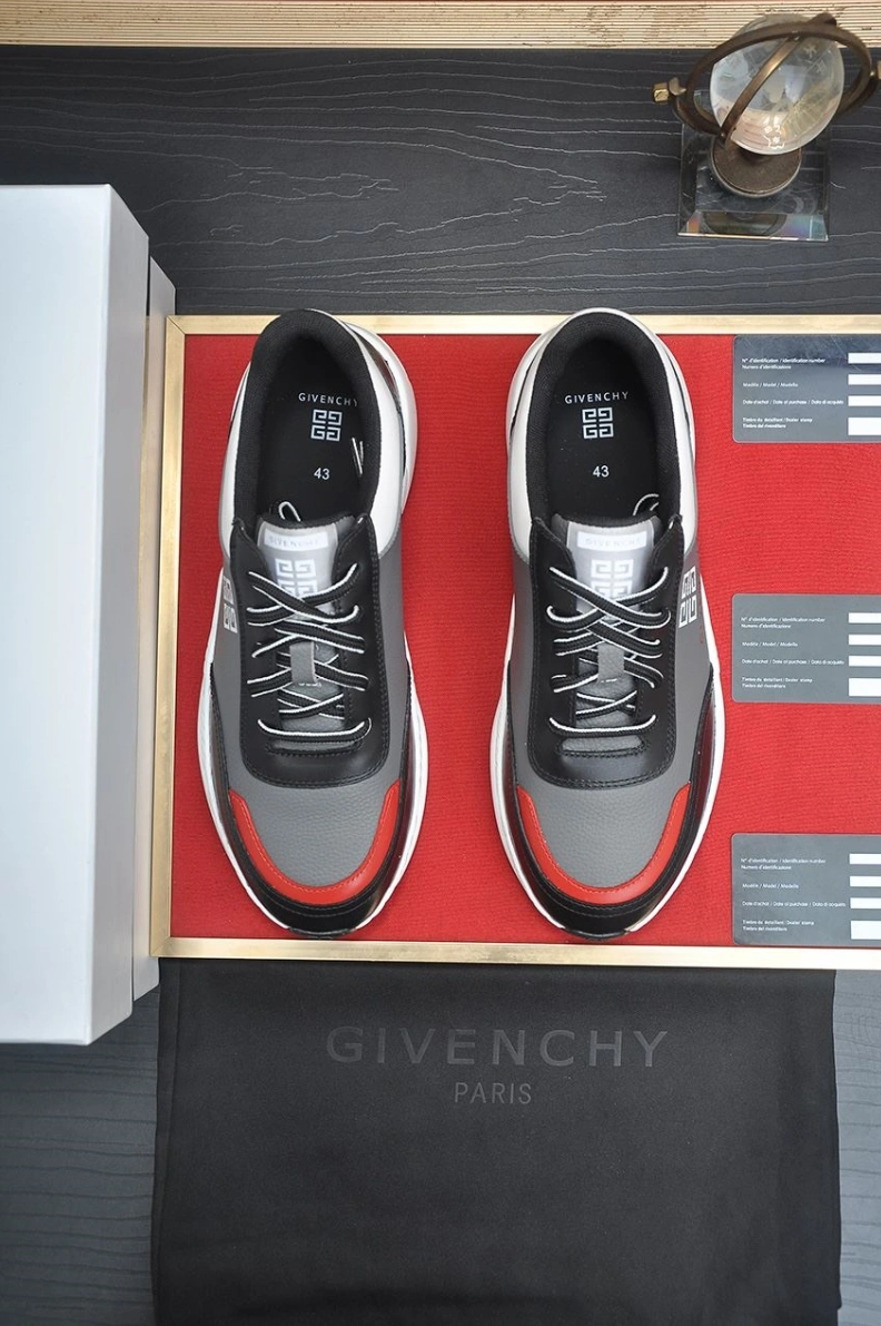 Gxvxnchy Sneakers Lightweight 151835