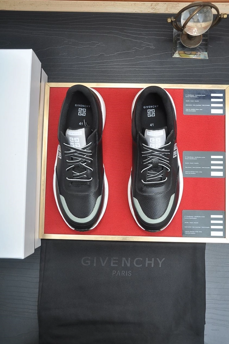 Gxvxnchy Sneakers Popular 151840