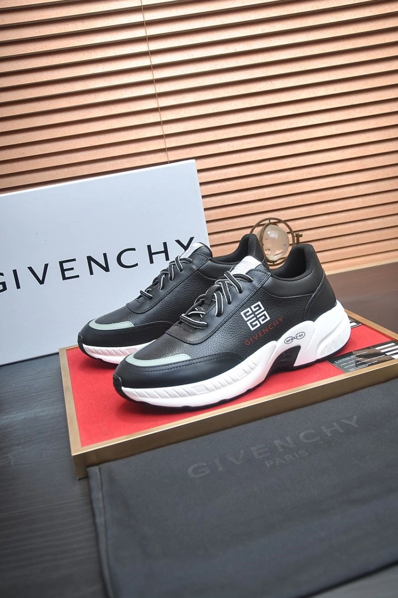 Gxvxnchy Sneakers Popular 151840