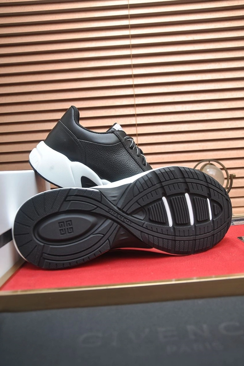 Gxvxnchy Sneakers Popular 151840