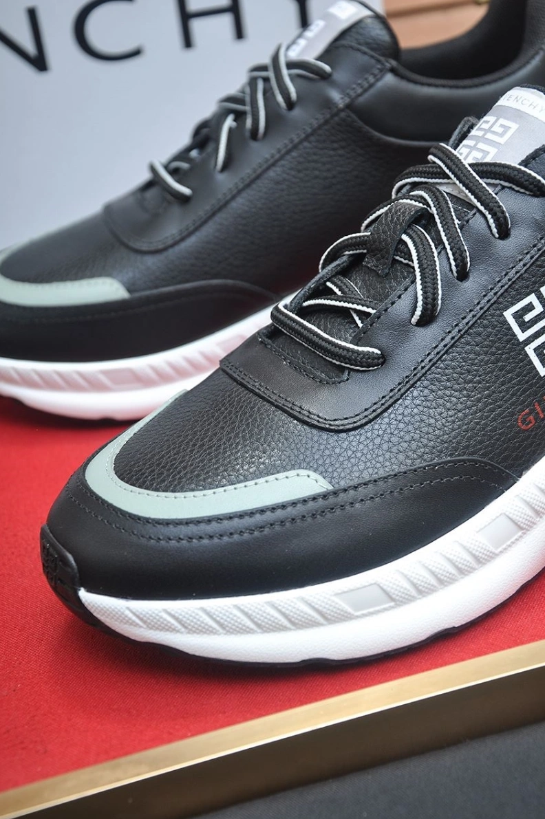 Gxvxnchy Sneakers Popular 151840