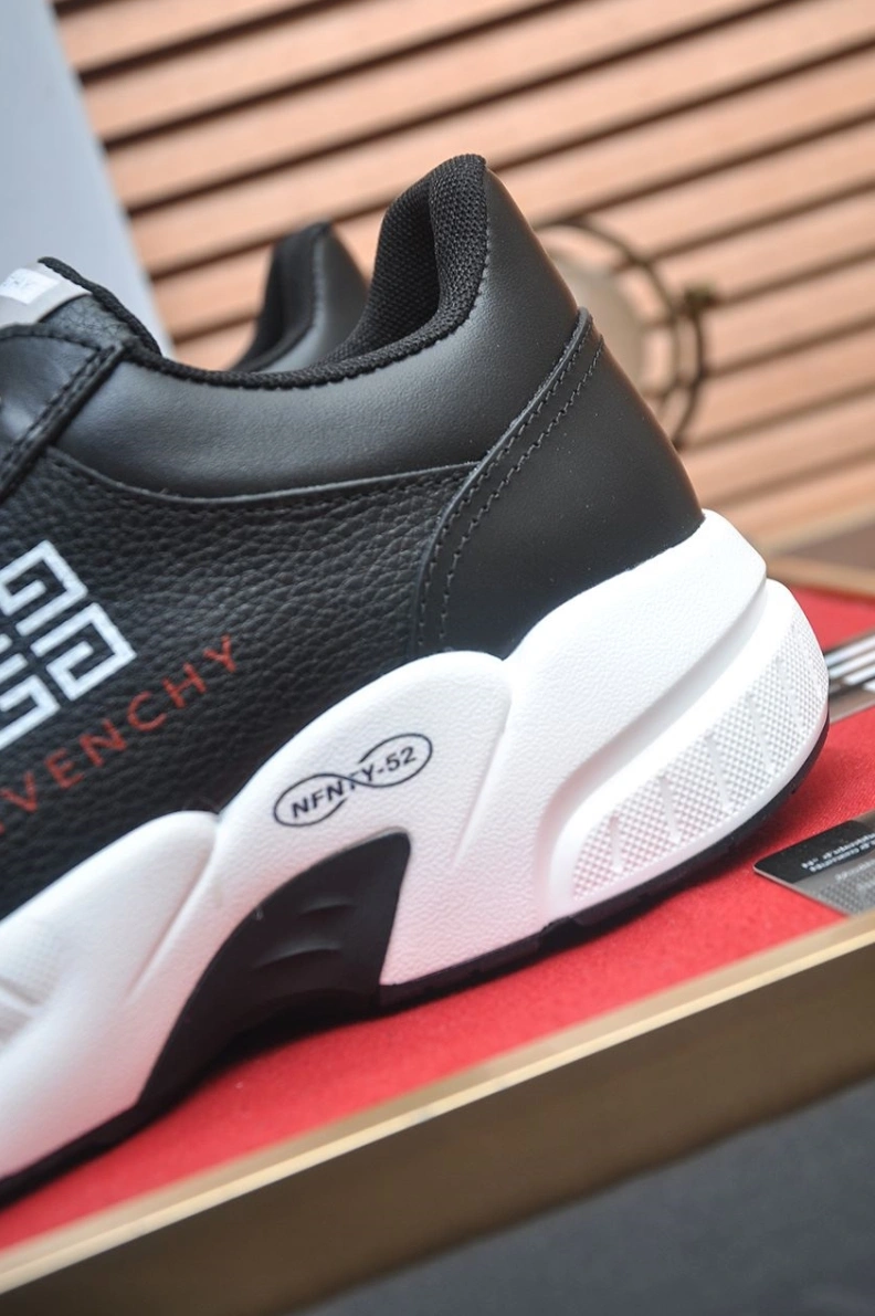 Gxvxnchy Sneakers Popular 151840