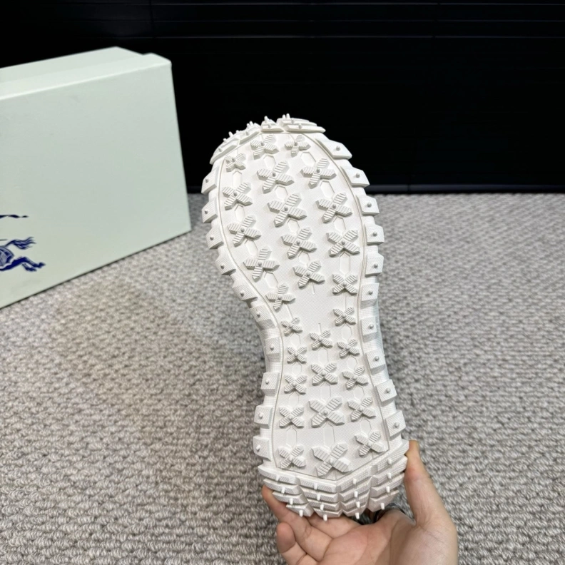 AllSeason Bxrbxrry Sneakers 114413