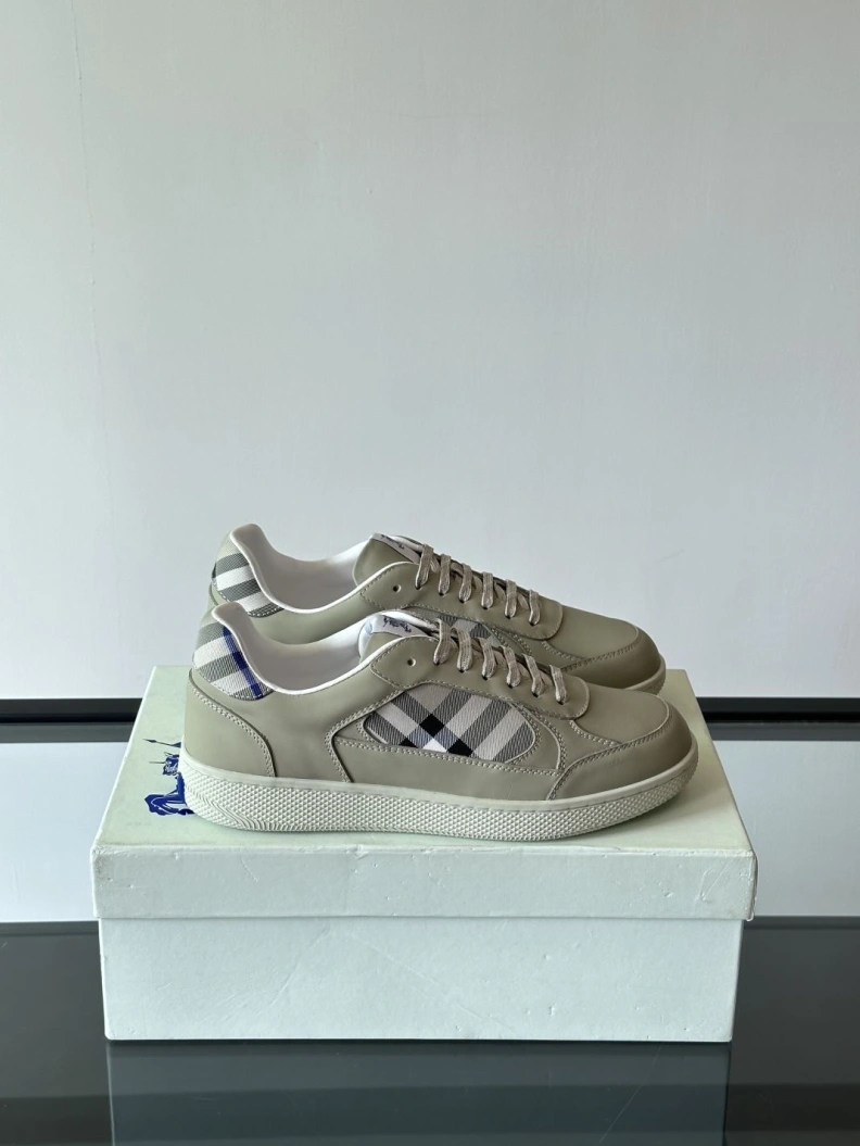 Functional Bxrbxrry Sneakers 114408